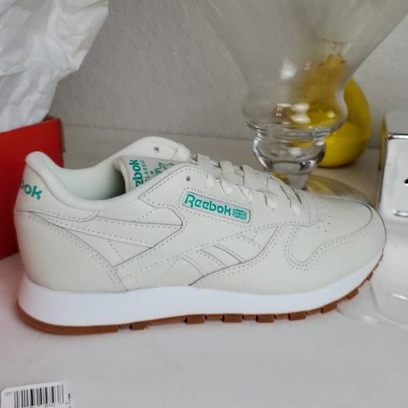 Reebok Shoes - Reebok CLASSIC LEATHER Women's Running Shoe